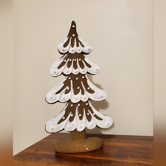 Frosted neutral gingerbread Christmas tree - Picture 2 of 2